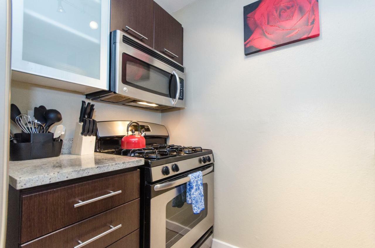 Hollywood Apartment With Balcony Los Angeles Bagian luar foto